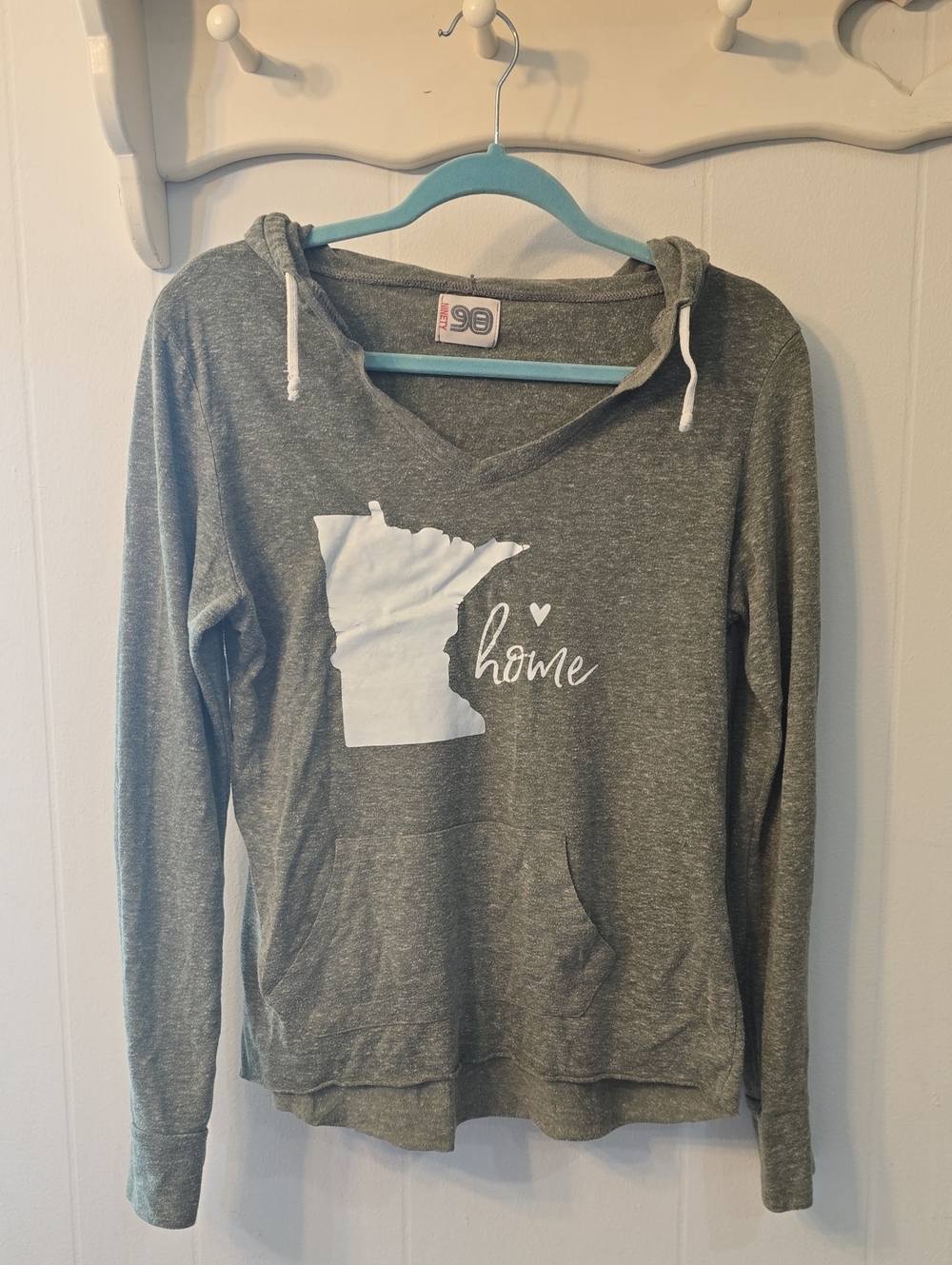 Minnesota Hooded Lightweight Longsleeve